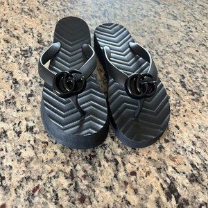 Gucci GG Rubber Flip Flops